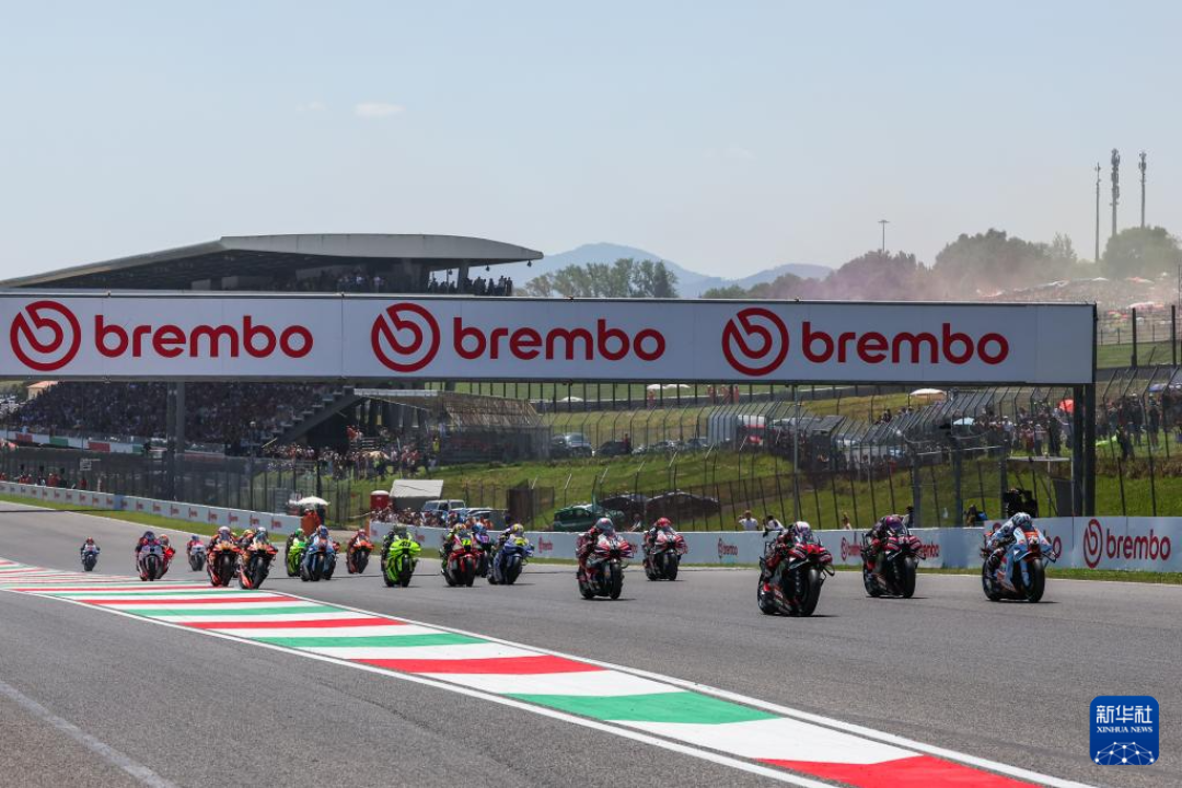 有人开价50万欧,就为买一个Moto2席位:2027换规,让这个围场的“入场券”突然值钱了