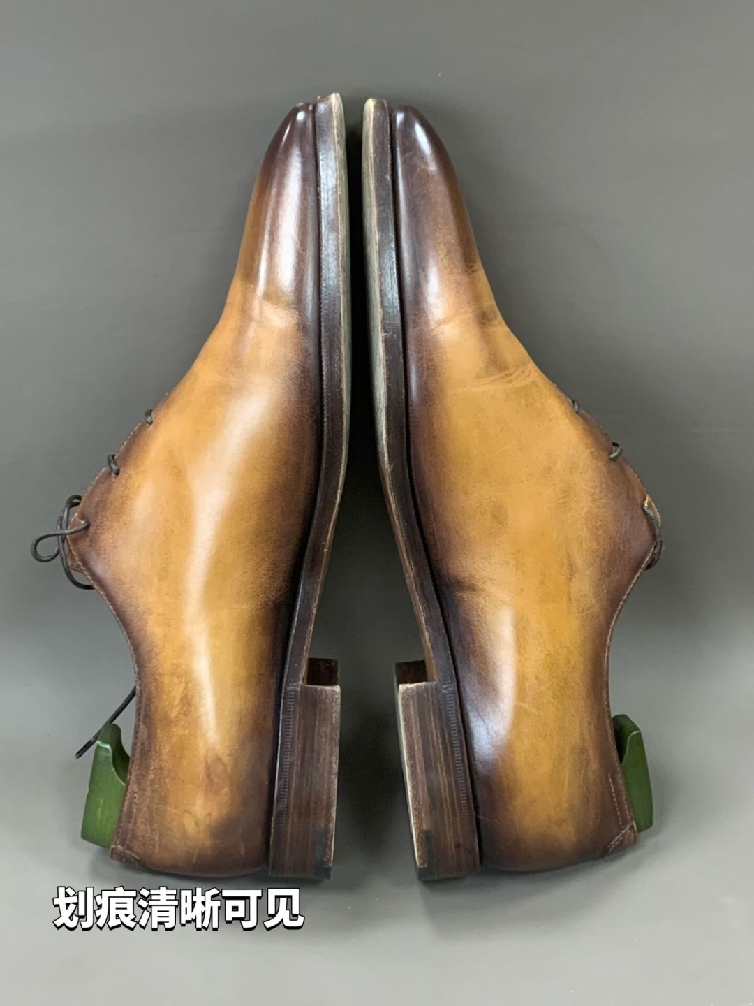 Berluti 的鞋真不能用鞋油？看懂 Patina 着色，你就知道这不是矫情