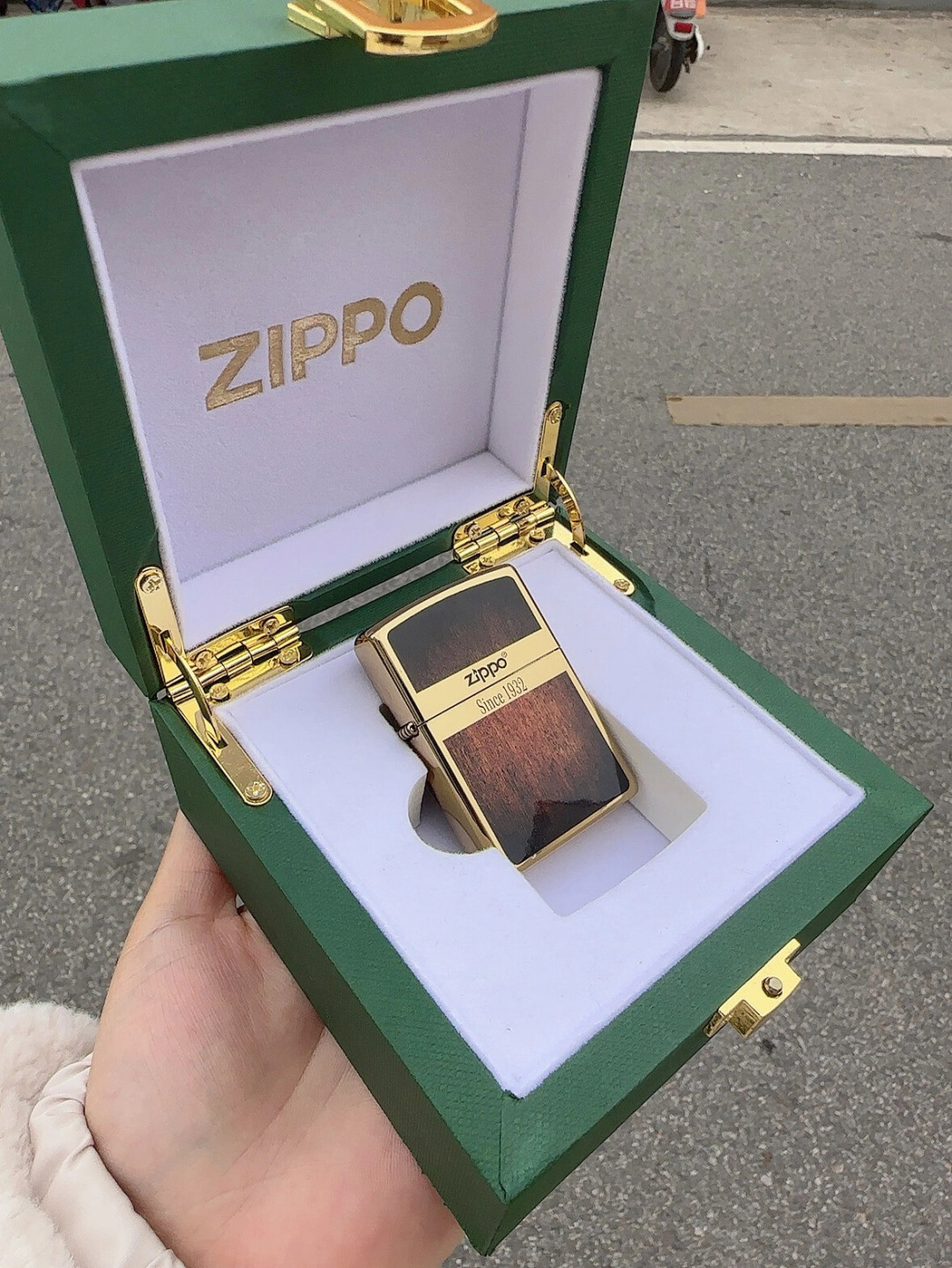 Zippo盔甲机贵出一截,内胆却和常规机一样?把9大版型和价格公式理清,按预算避坑