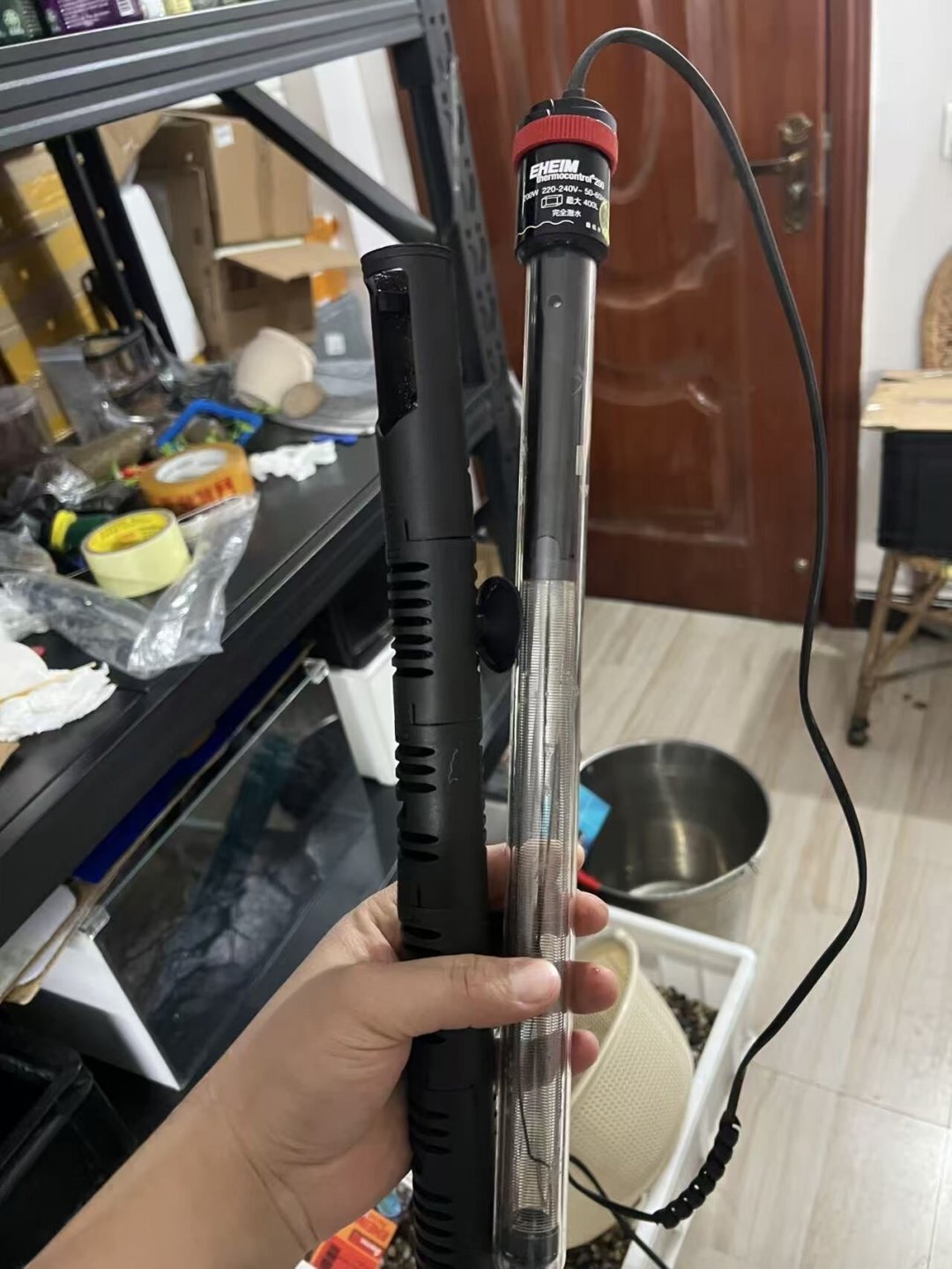 八月,有人陆续出伊罕加热棒:220元的准新诱人,但捡之前先搞懂版本和质保规则