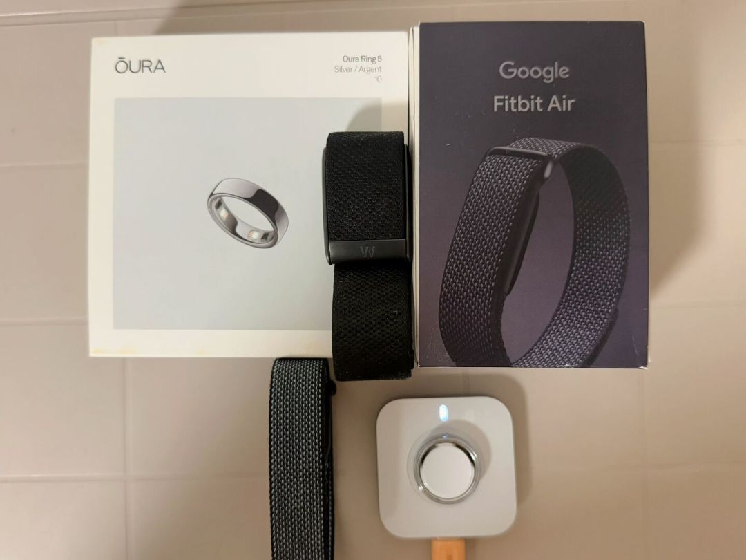 买断还是年费？Fitbit Air、Whoop、Garmin CIRQA 无屏手环三年总成本，一张账算清