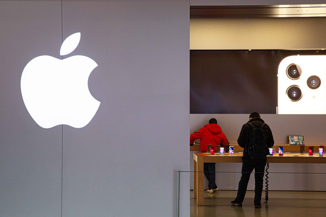 苹果罕见上调旧iPhone折抵价:发布会前,你的旧机该卖给官方还是闲鱼?