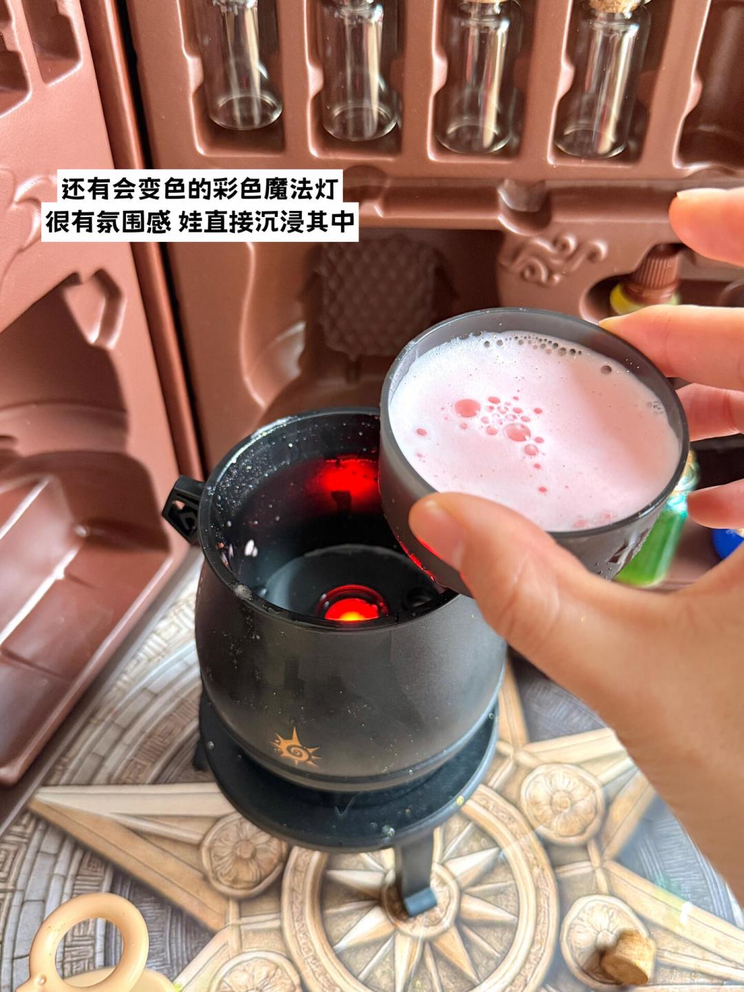 2.8万赞的“魔药课”视频评论区全是大人：这个儿童实验盒被成年人买爆了
