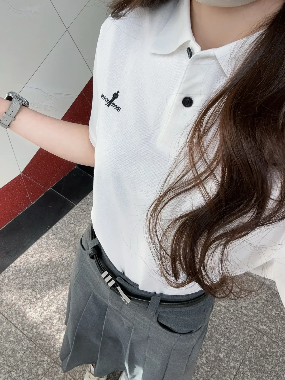 比音勒芬一件Polo卖一千五,体制内领导抢着买:月薪几千的年轻人,早秋的