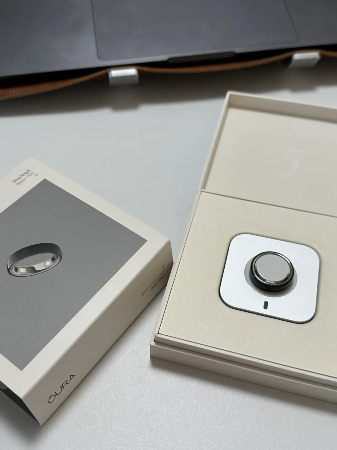Oura Ring 5 变小了,却悄悄砍掉两个尺码:最小只到美码6,手指偏细的代购前先自查