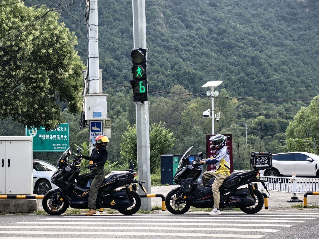 两轮圈吵了一整个周末的问题:跑山算不算“极限运动”?答案藏在这份风险清单里