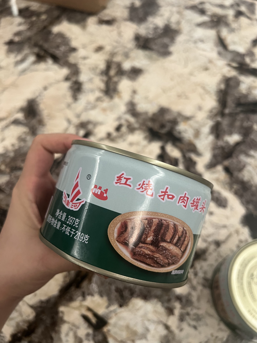 刘雨鑫视频里那罐扣肉走红半个月:跟买实测汇总,好评翻车点和买前提醒