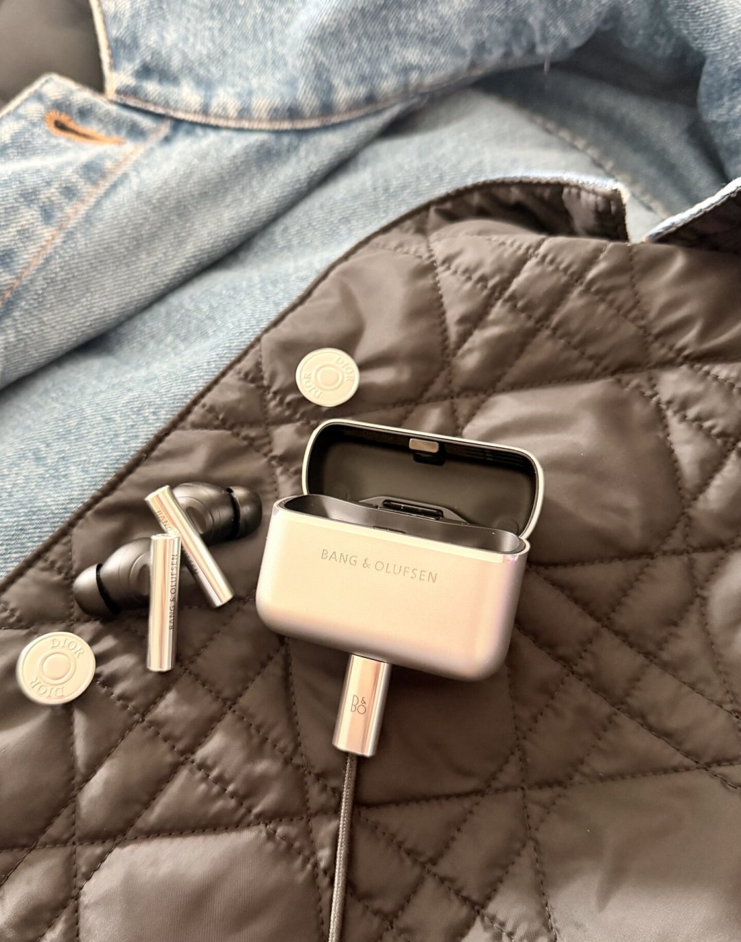 Apple Music 无损开关开了,音质没变好?进你耳朵的可能还是 256kbps AAC