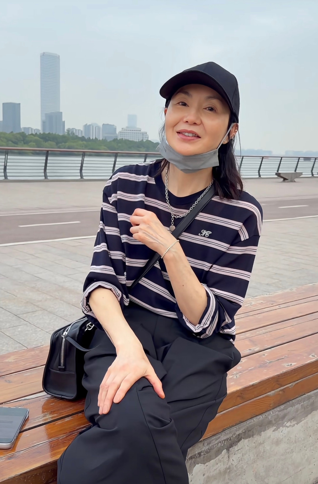 《甜蜜蜜》上映30周年,从北影节一路放映到香港:想在大银幕看张曼玉,现在冲还是等11月?