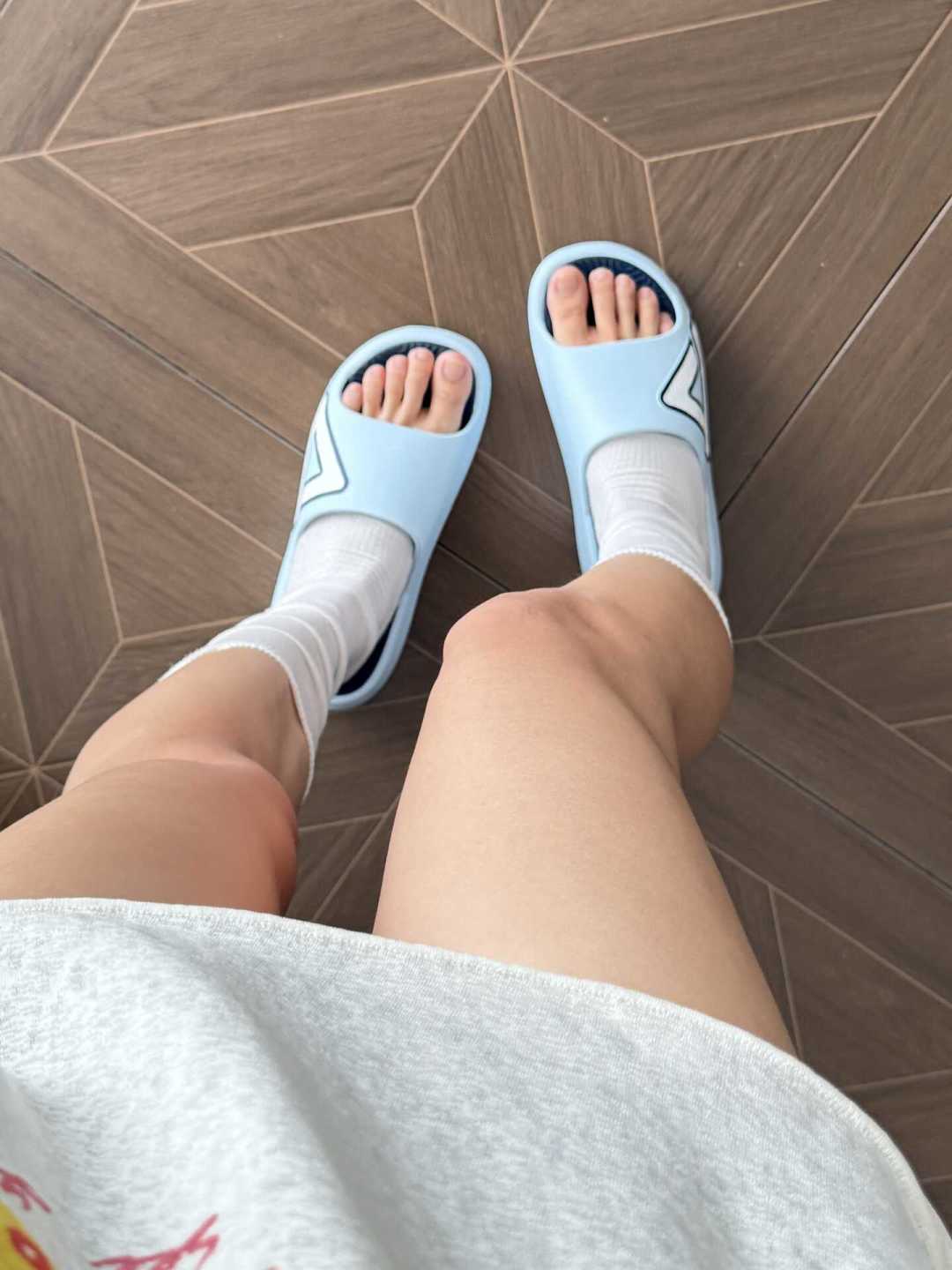 匹克态极拖鞋为什么