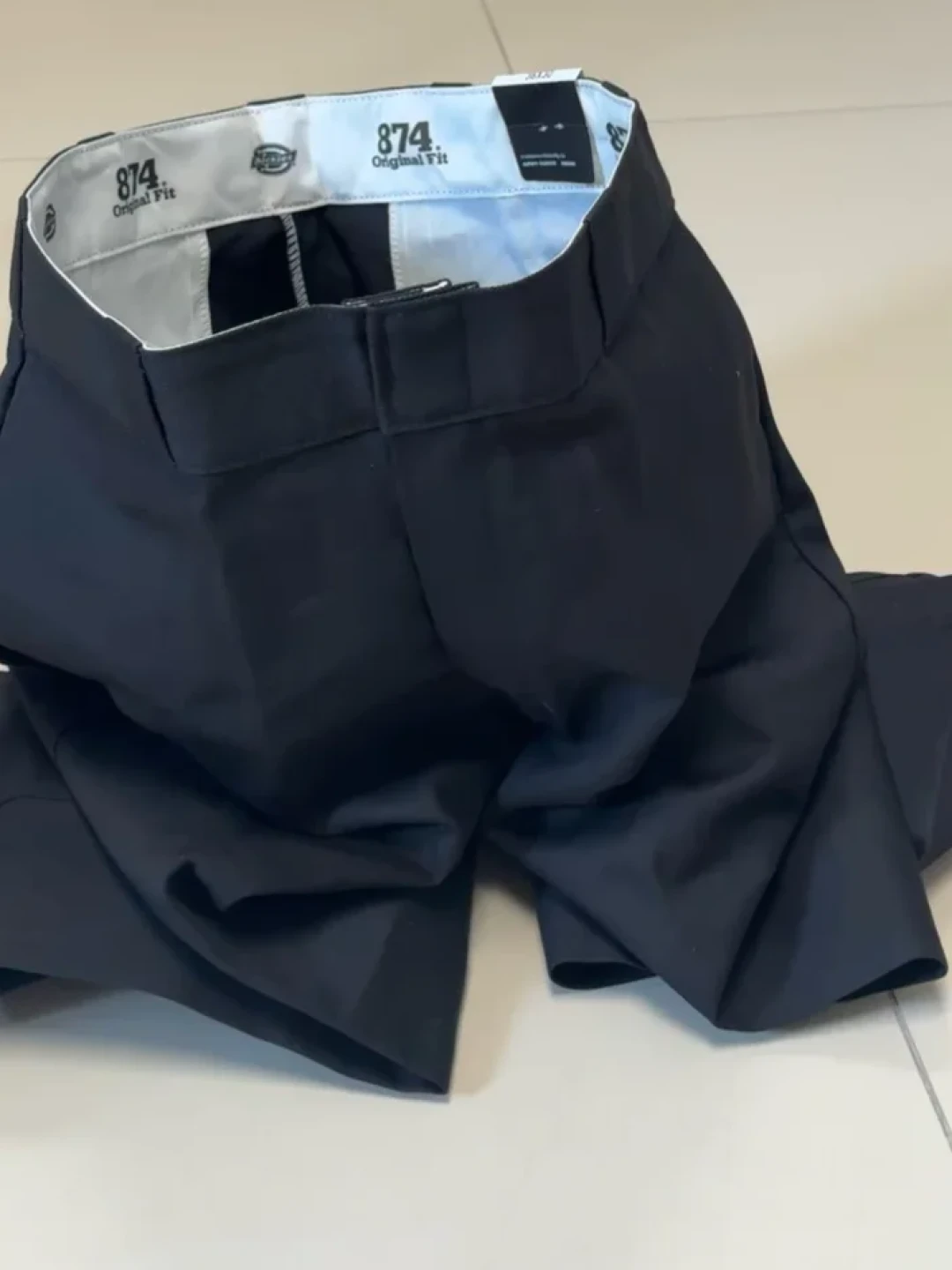 874跌到60块,有人399买的在喊亏:Dickies这条