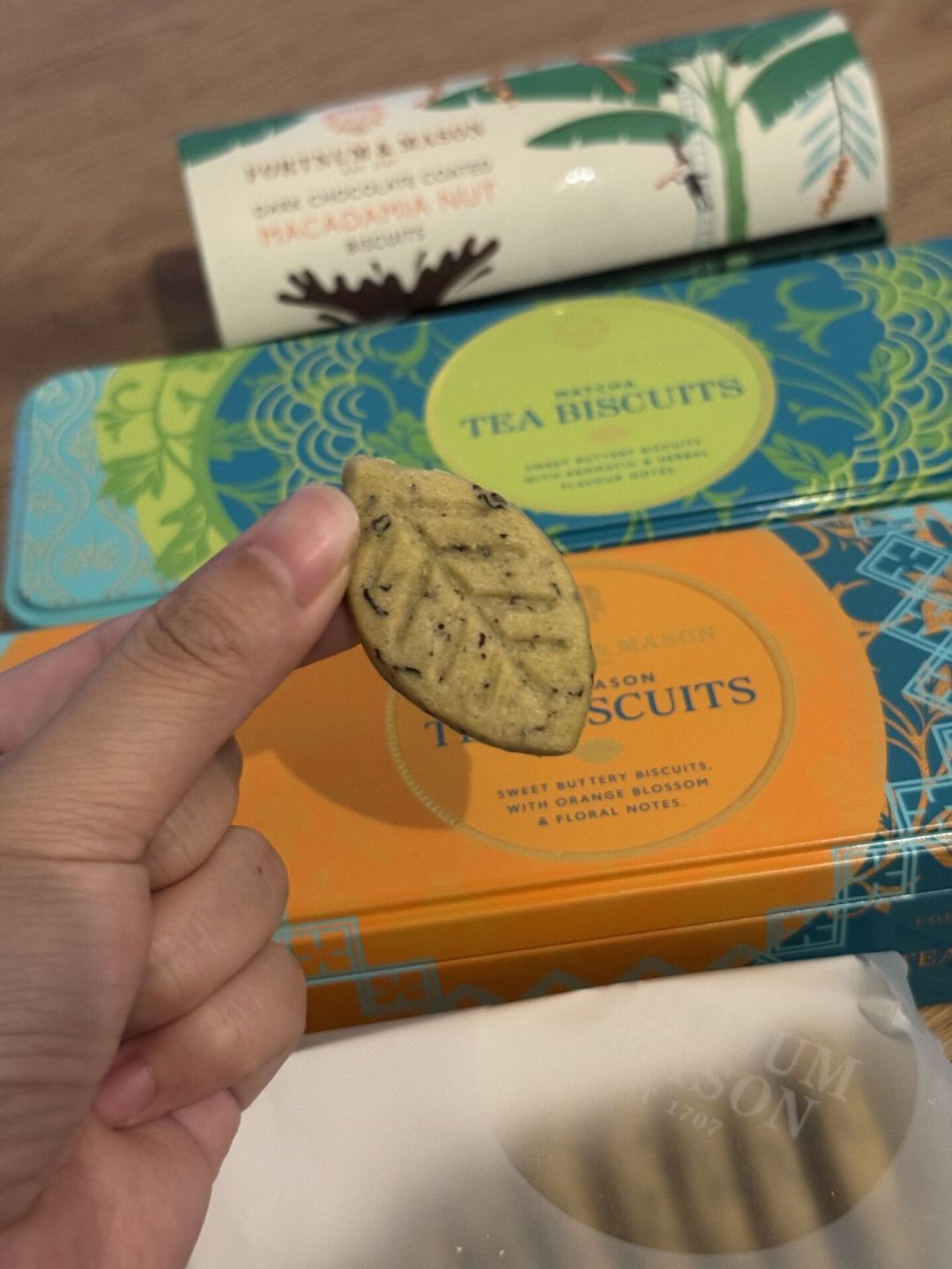 福南梅森15镑的巧克力饼干被2万赞带火，值不值得买？几十条真实评价替你吵完了