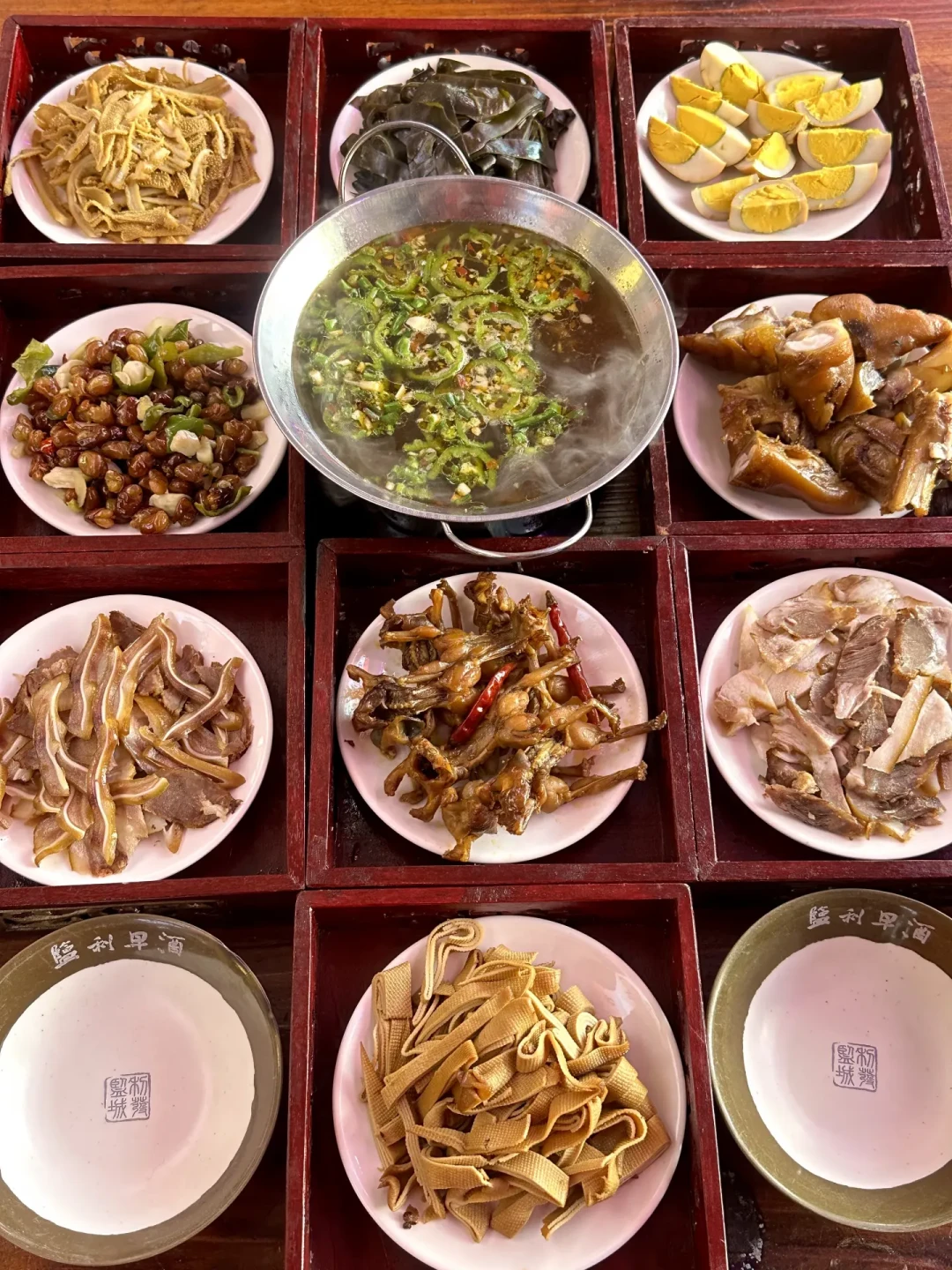 早酒一半是真的，一半是流量：想去体验，先看完这笔账再出发