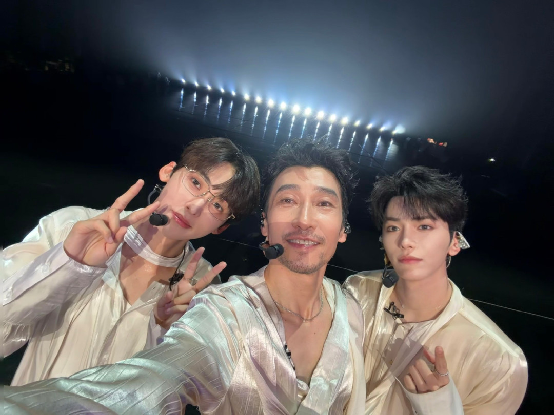 练习室版评论1.2万条、五年前旧舞台被翻出:一公结束两天,《R&B All Night》还在发酵