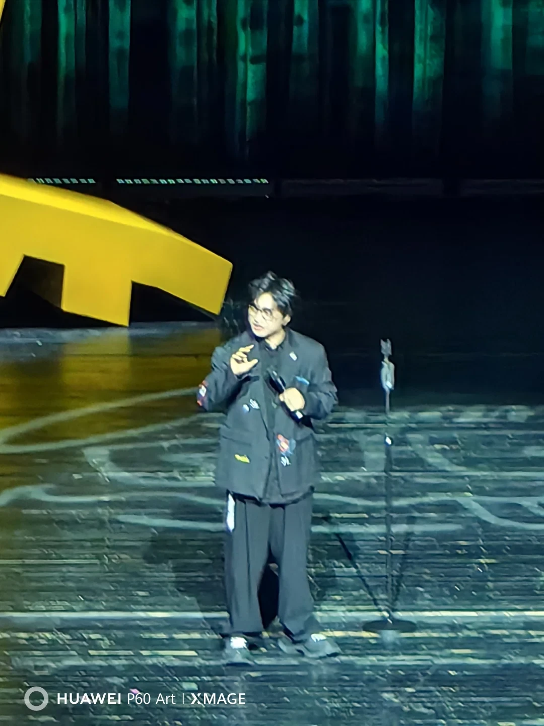 《刘旸今年不打比赛了:名次不卖票,他把〈身心俱疲〉带回剧场》