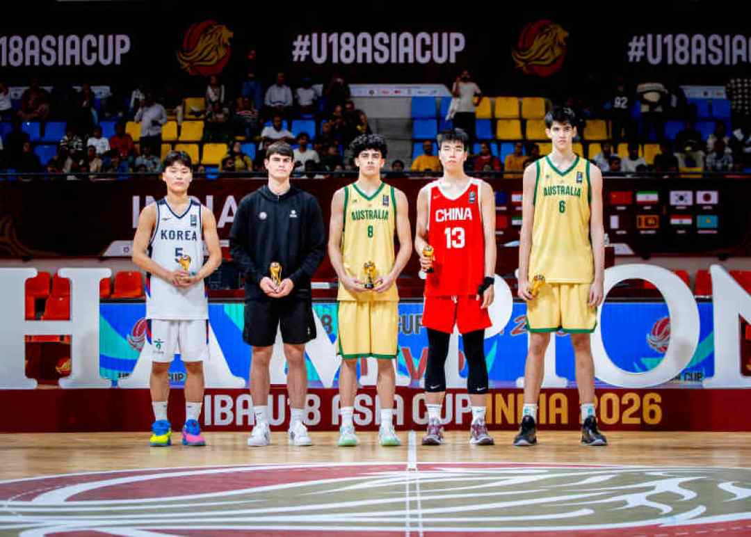 U18国青79-89不敌澳大利亚获亚军:黑哨带节奏之外,输球真正输在篮板上
