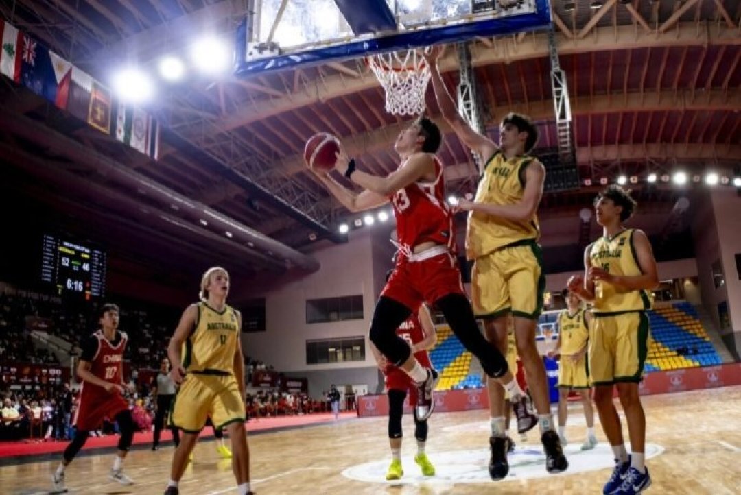 U18国青79-89不敌澳大利亚获亚军:黑哨带节奏之外,输球真正输在篮板上