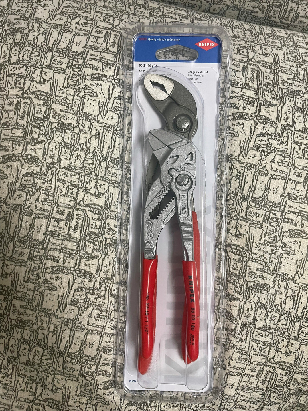 凯尼派克的专利过期了，钳式扳手被干到22块：两三百的正品还值得买吗