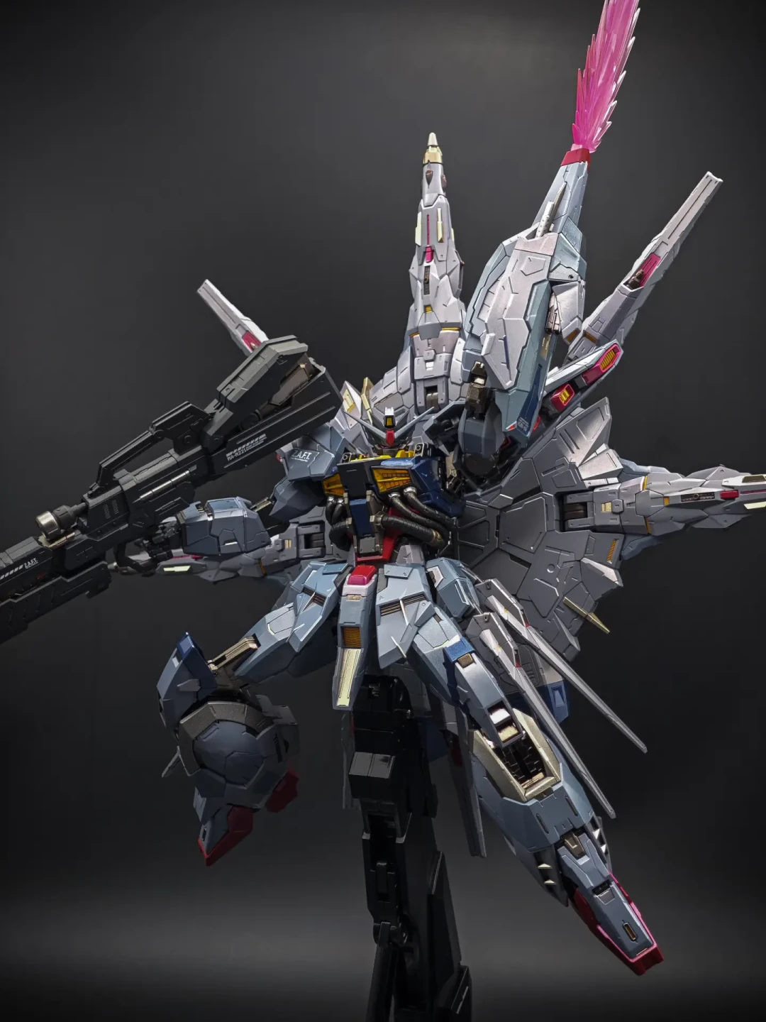 149元“复刻”2300元的正版METAL BUILD:大班的“神意”引爆胶圈,15倍差价到底砍在哪?
