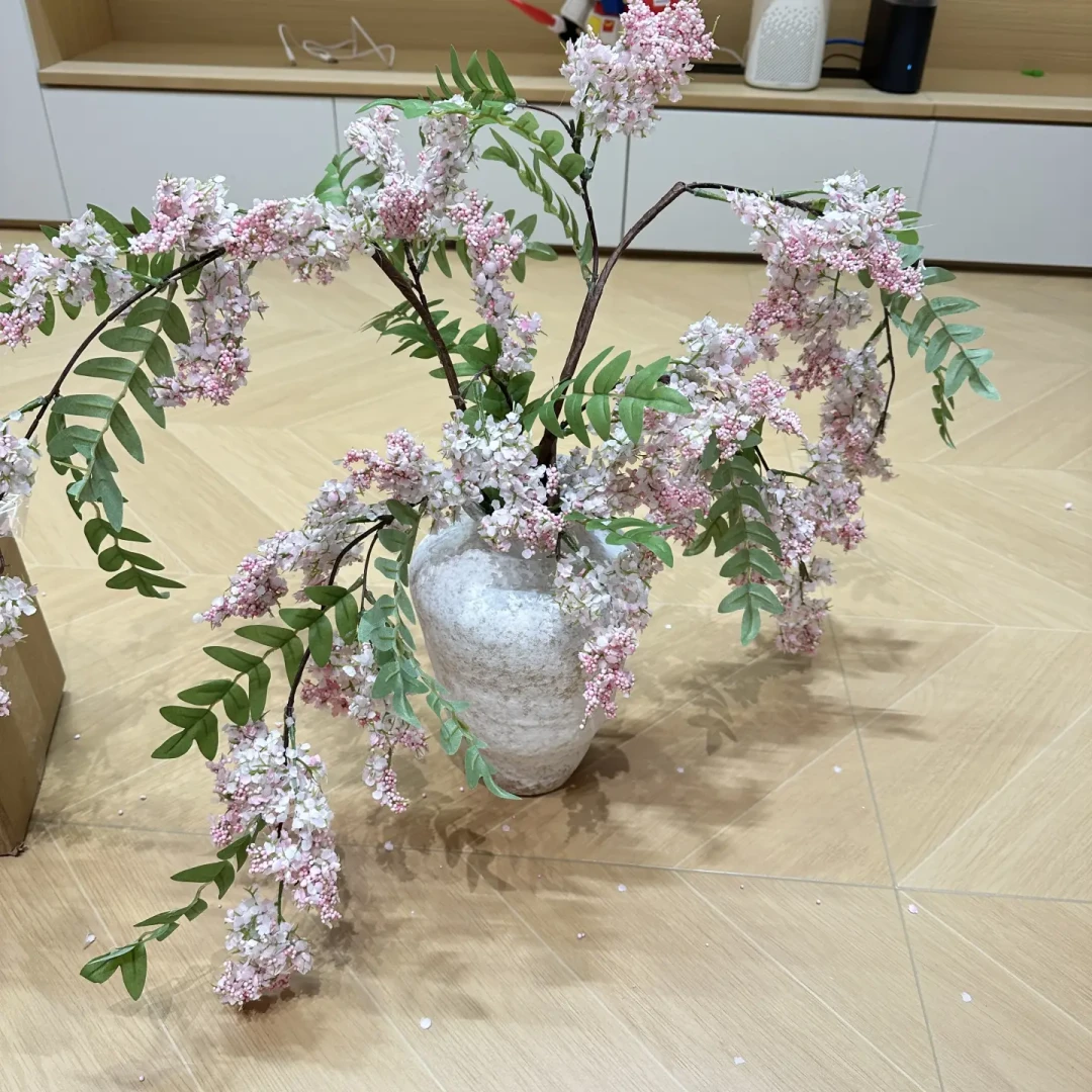 想复刻网红花艺装置?先算这笔账:最低不到100元,但29元一枝也能翻车