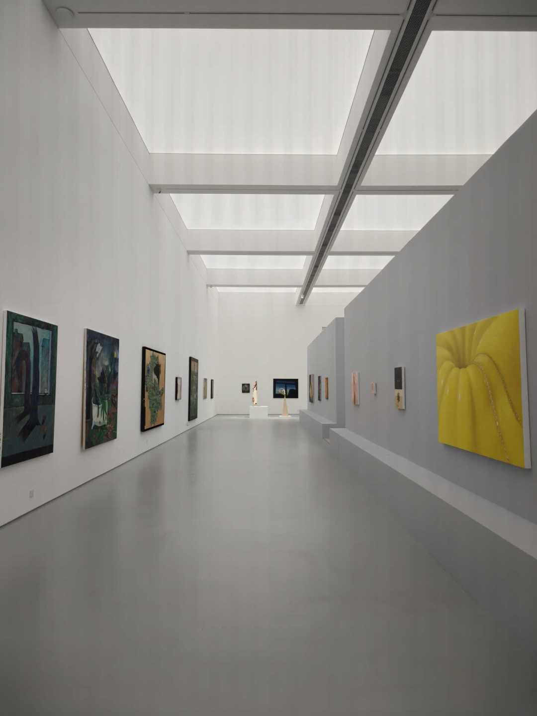8.28闭幕|北京798这场75人青年群展「轻狂欢」,最后一周值得去吗,路线和重点都理好了