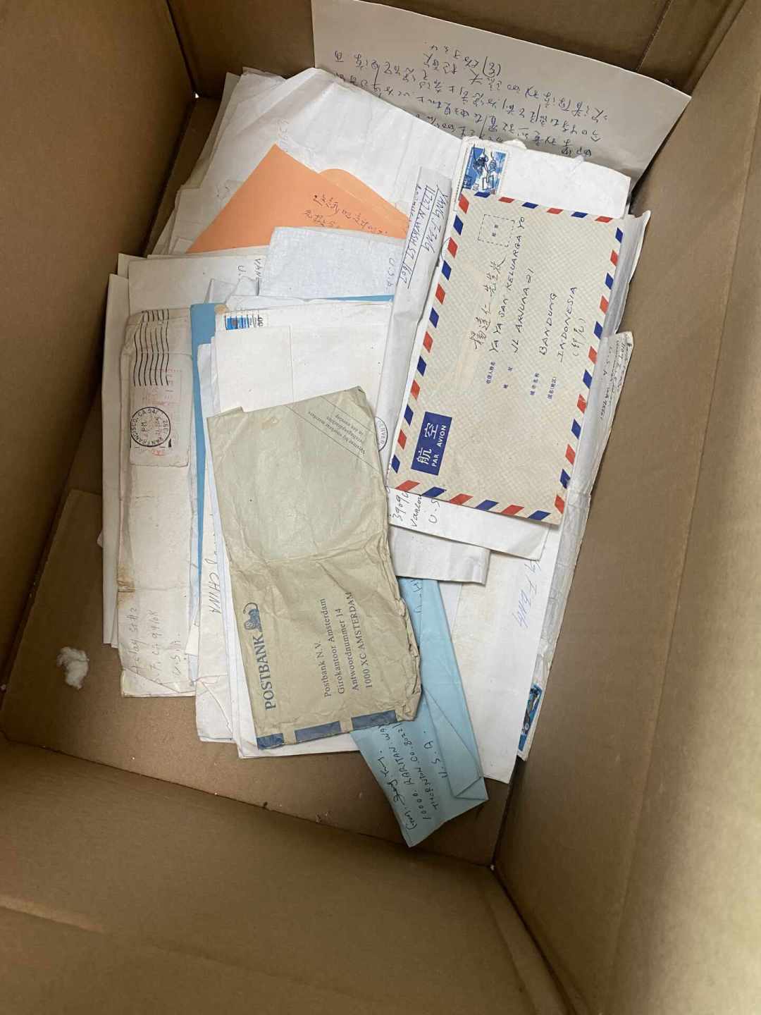 哭完〈给阿嬷的情书〉,记得回家翻一翻:趁线索还在,找回你家的南洋往事