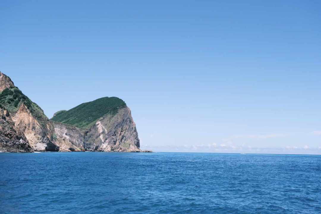 9月是龟山岛一年里最后的赏鲸窗口:台风、晕船和运气,200块出海的船票值不值得买