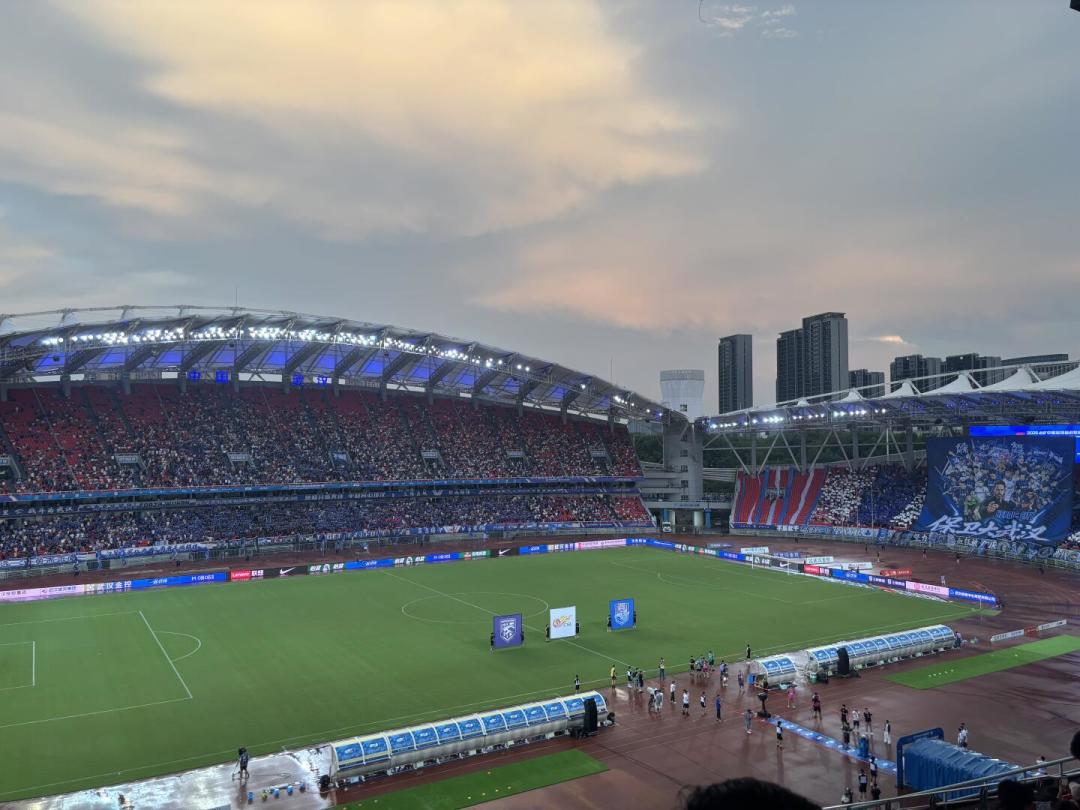 8天,两起中超球场风波:去现场看球,穿什么、坐哪里、遇到事怎么办?