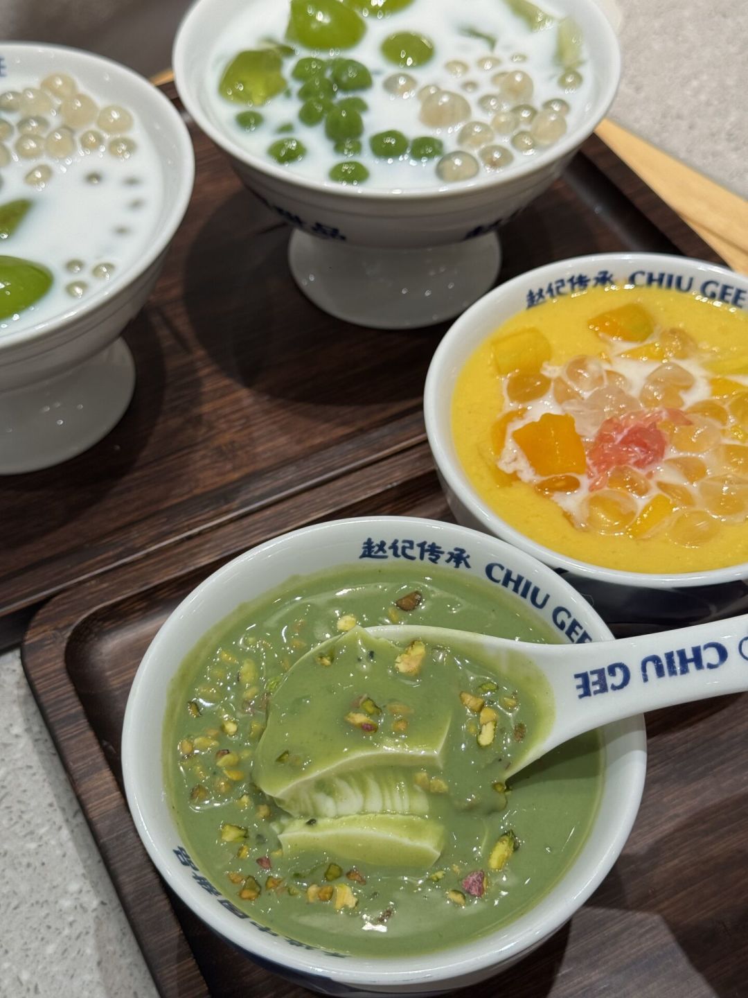 赵记传承：一半人喊排队王，一半人吐槽照骗，到底该怎么点