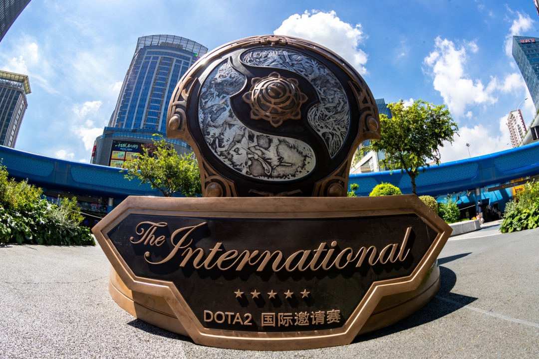 送卫冕冠军回家,自己倒在新王面前:Team Liquid 的 72 小时三线连战,下周还有一场输不起的比赛
