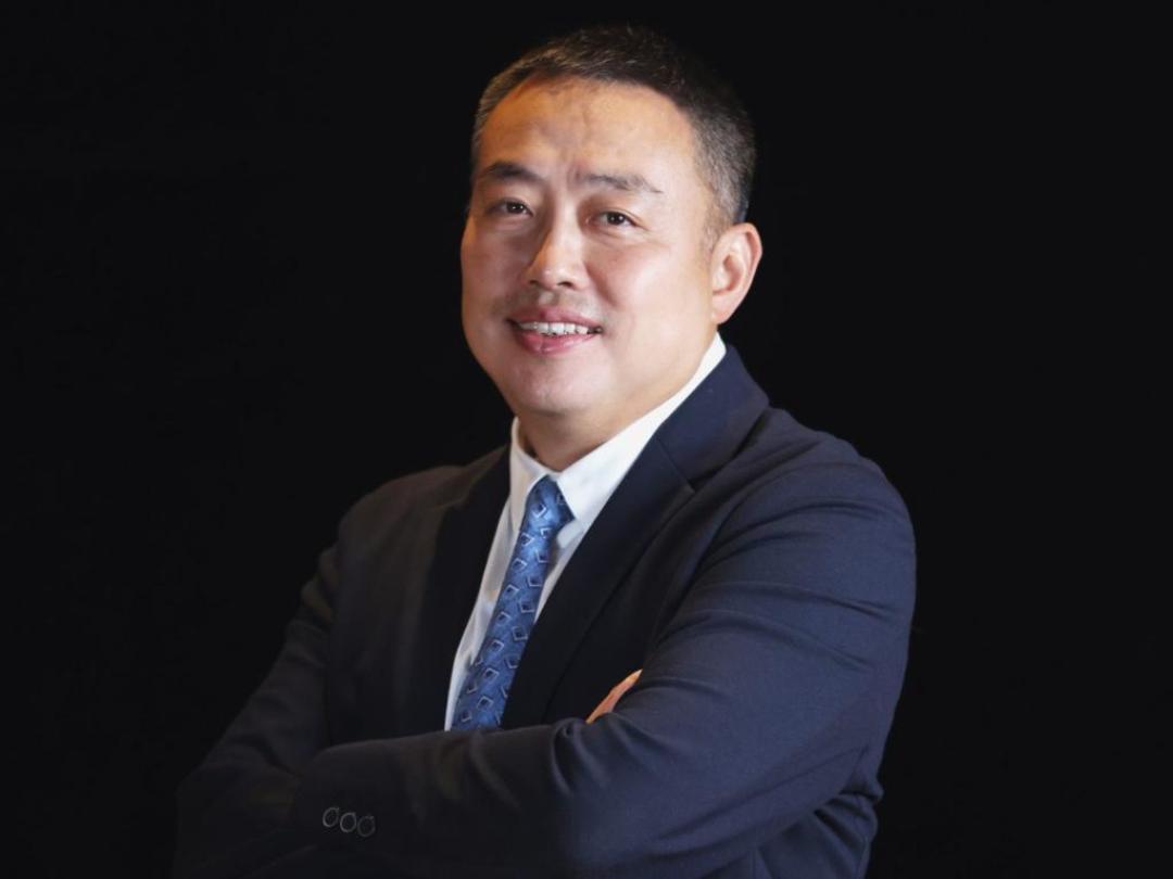 樊振东新东家首秀独拿两分，国乒男单却连续3站无缘八强：刘国梁卸任16个月，这笔账到底该算在谁头上？