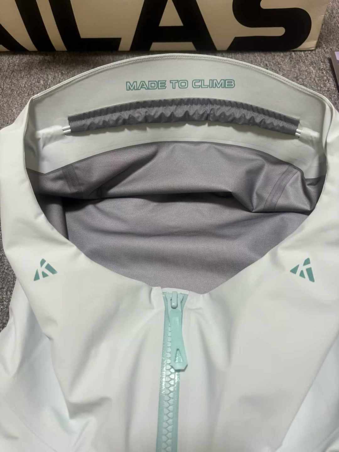 都叫GORE-TEX,为什么一件800一件8000?秋季进山前,把认标四步走一遍
