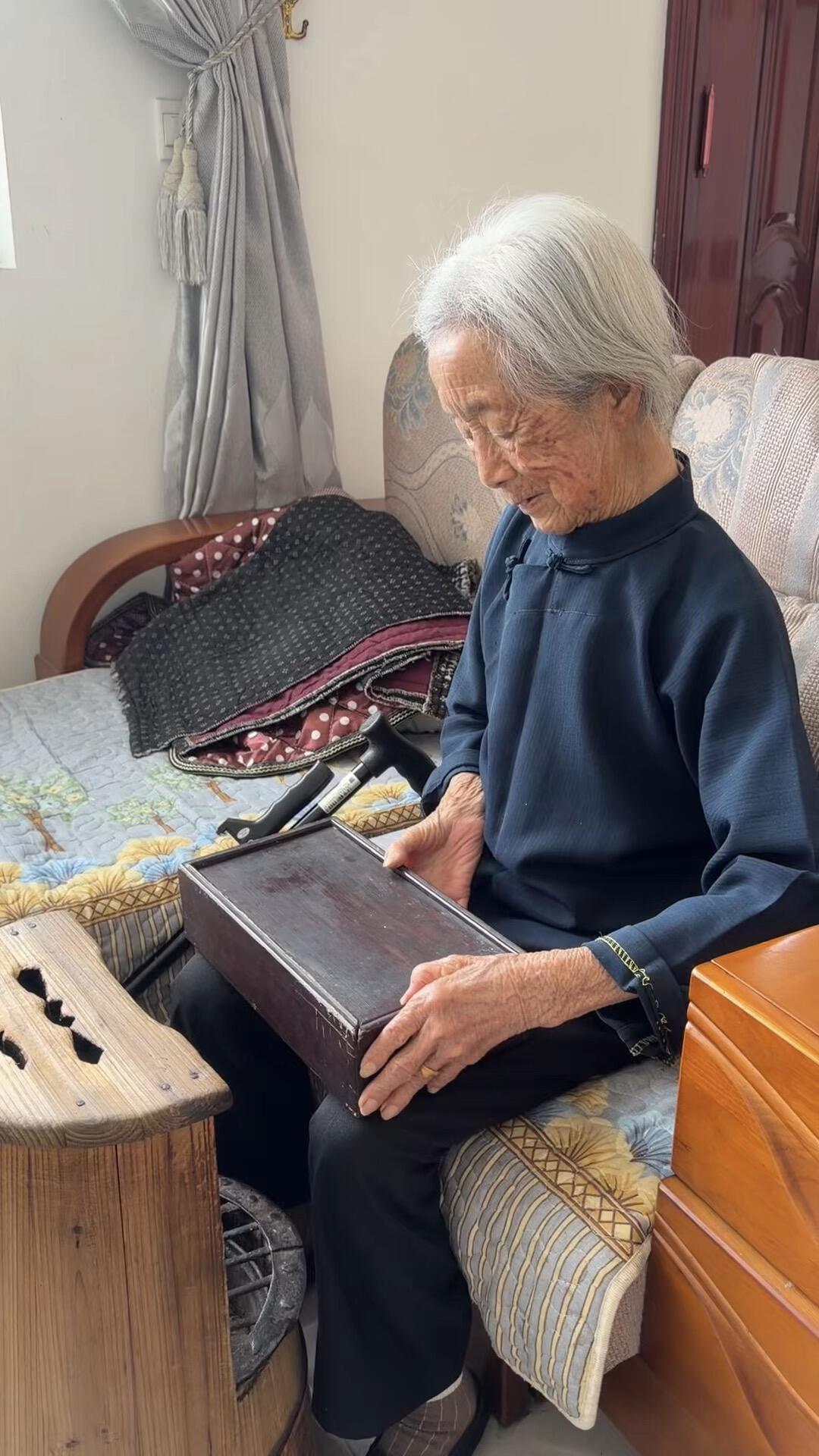 家里翻出的老物件:去哪鉴定、能不能卖?新规划出炉,官方免费渠道和新骗局一次说清