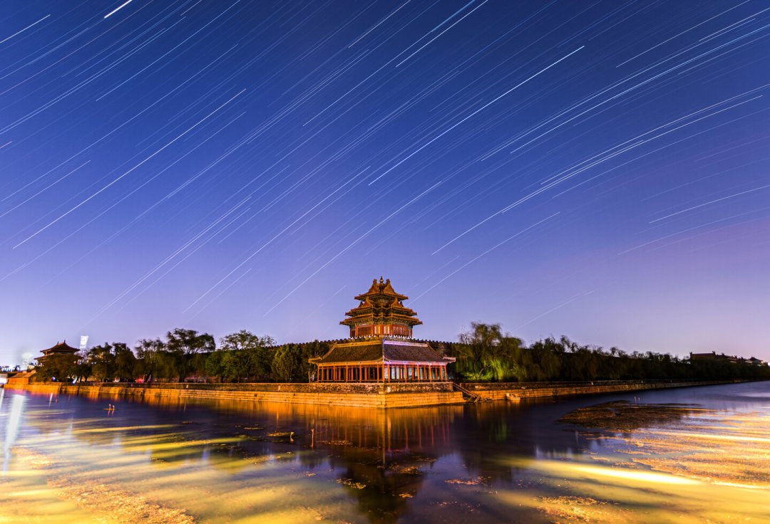 星轨拍出来像素描、天空发灰噪点多,NightCap真踩坑了?有月夜先别卸载,三条路救回你的照片