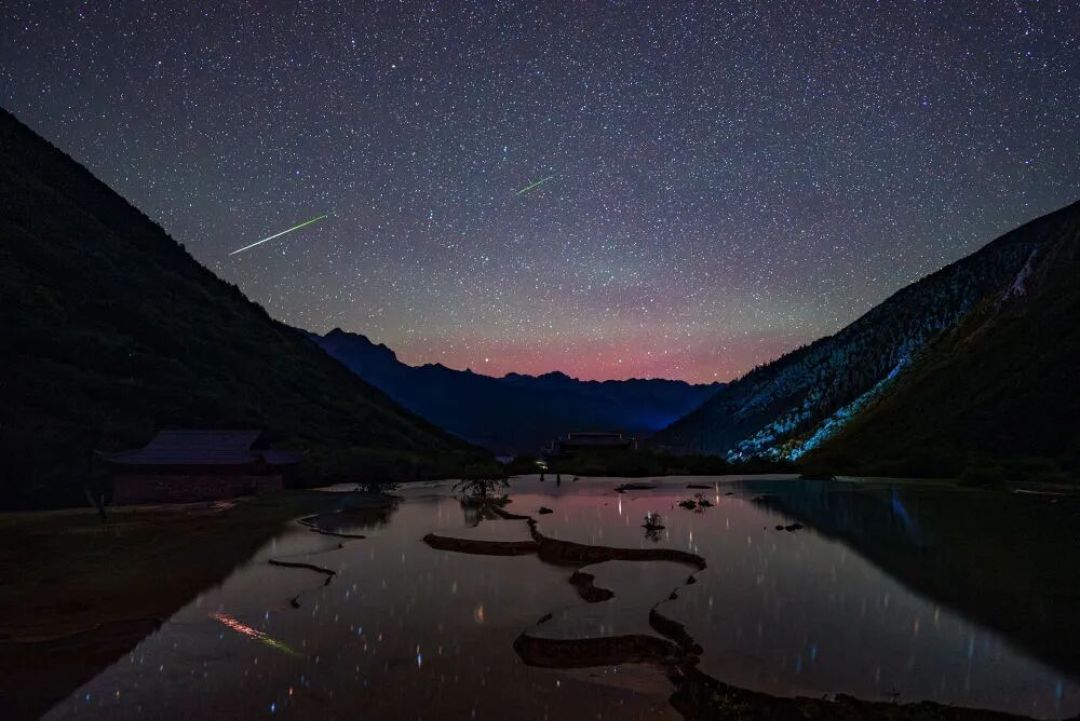 英仙座流星雨收官,但夜空没散场:9月上旬,是今年银心最后的暗夜窗口