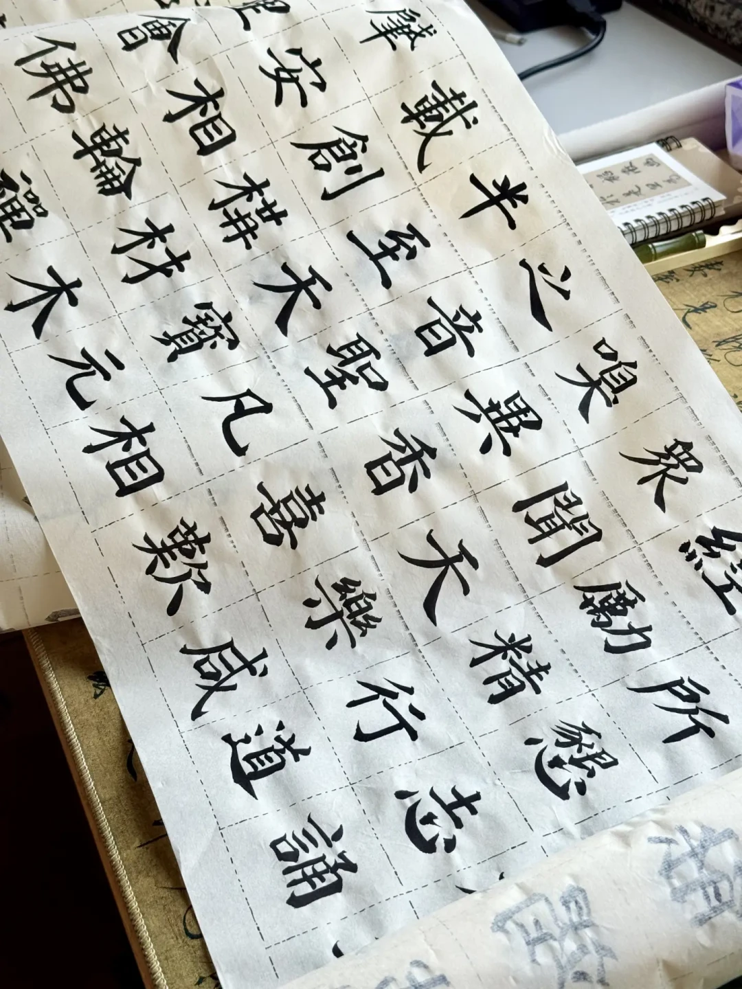 成年人自学毛笔书法,第一年到底花多少钱?装备、字帖、报班三条路线我算清了