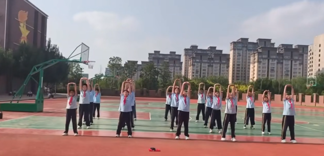 八段锦团体标准发布+初学者版本选择避坑指南