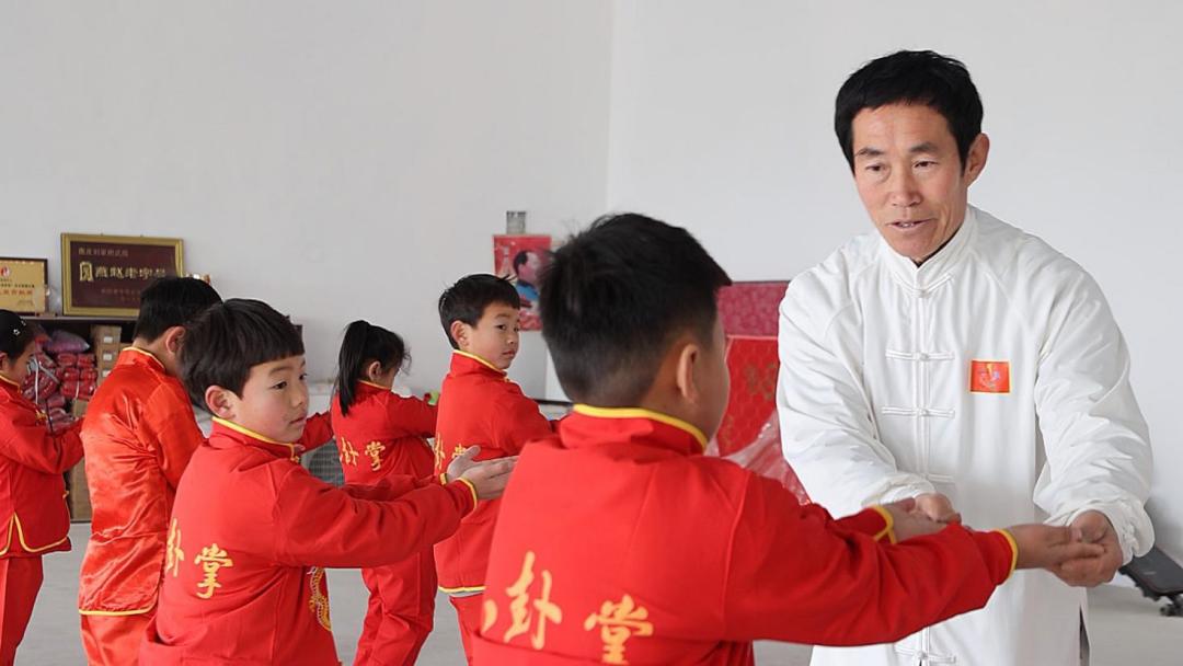 八卦掌流量爆了,练的人为什么最少:三笔成本账、四条学习路线、四个避坑信号