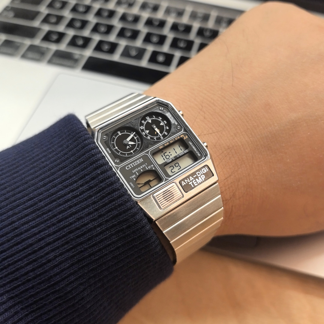 被小红书吹成“40年前的Apple Watch”，2000块的西铁城“星河战舰”值得买吗：4个版本、2条价格线、4个真实的坑一次说清
