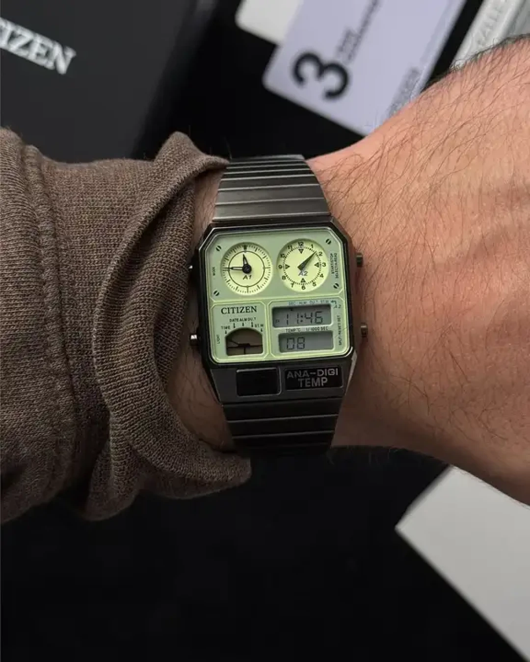 被小红书吹成“40年前的Apple Watch”，2000块的西铁城“星河战舰”值得买吗：4个版本、2条价格线、4个真实的坑一次说清