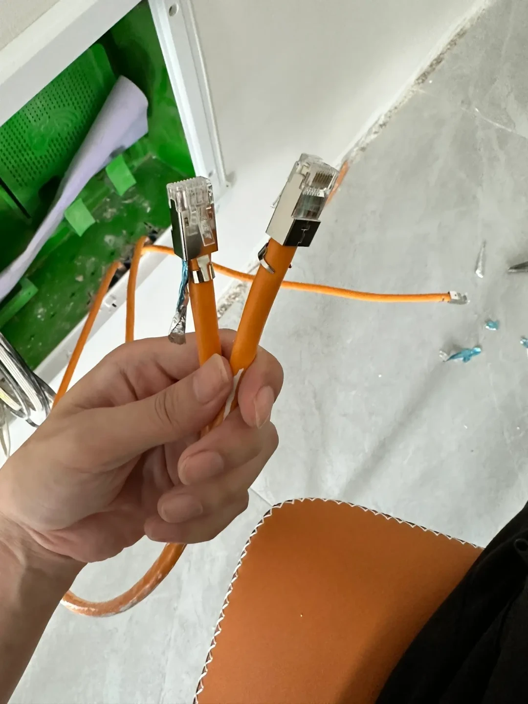 装修布网线,工长劝你上七类?翻完45万阅读的老手争论:达标六类就够,别忘加根5毛一米的光纤