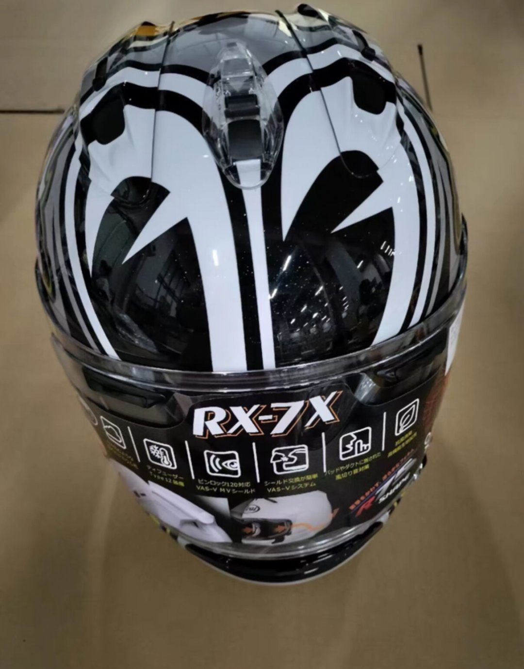 彩绘的RX-7X卖到8xxx,比素盔还贵:想改Arai版画前,先看清三条路和坑