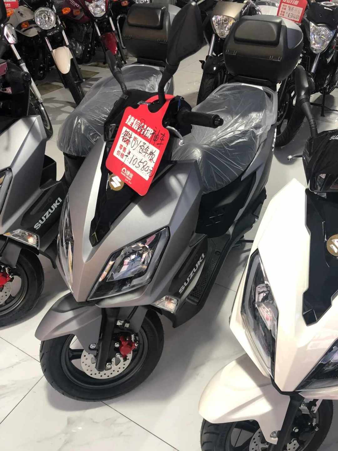 通勤踏板,选125还是150?两派在网上吵,两边都有人后悔——我把车主口碑、销量榜和油费账全扒了,三种通勤情况对出答案
