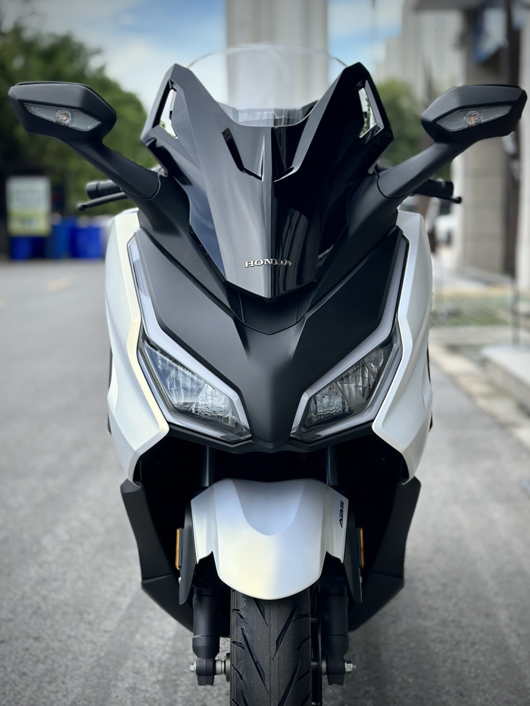 一周3台全新大踏板,入门价打到24980元:从125换到350之前,先把这笔升级账算清楚