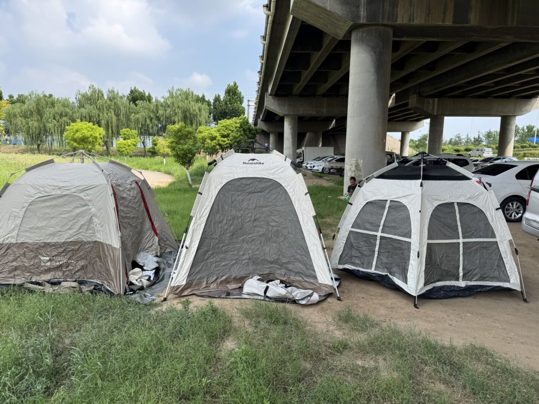38/40是AI量产:我把B站“牧高笛”最新一页逐条查了一遍,真东西只剩这几条