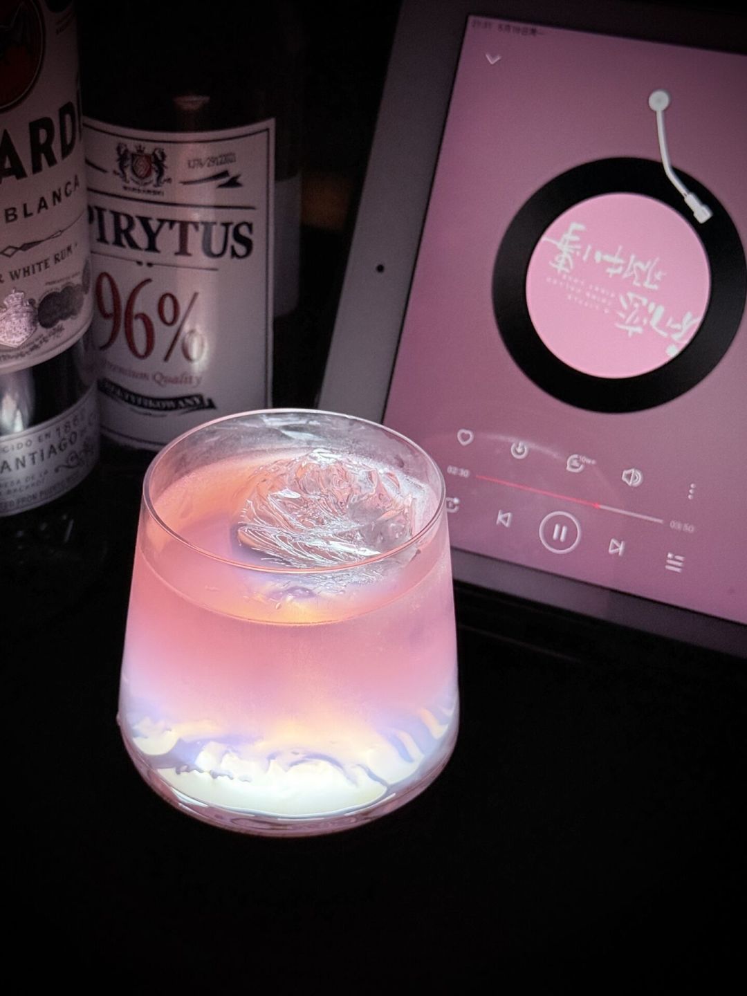 家庭酒吧的第一瓶基酒,别挑最便宜的:我把6个渠道跑了一遍,哪些能放心买、哪些要留神、哪些别碰都说清了