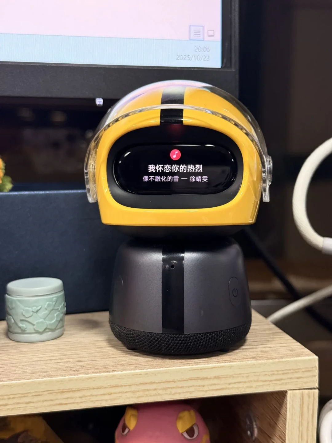 从199跌到46,小米桌搭机器人还值得买吗?先搞清楚:它不是机器人,是你吃灰手环的再就业
