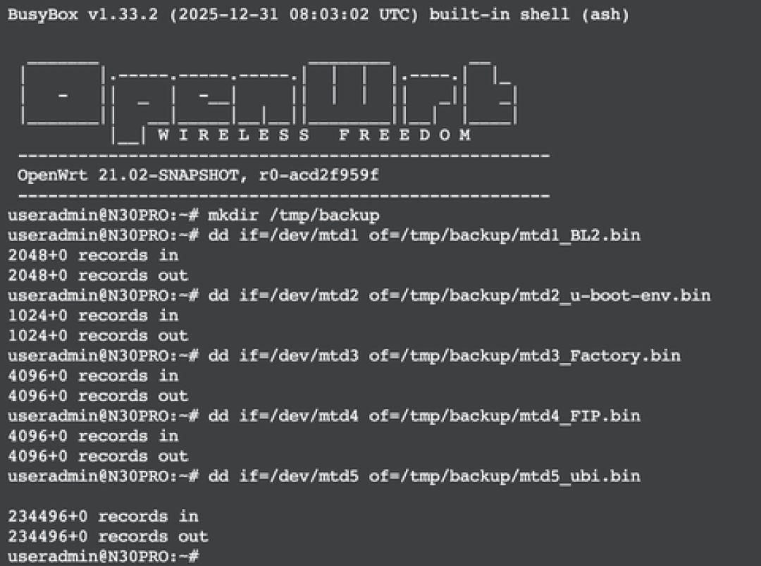 十年吃灰的老路由被救活了,动手的人完全不懂Linux,只用了三天和AI:翻完最近全网的AI刷机案例,把AI能接管什么、坑在哪、动手前的安全清单一次说清