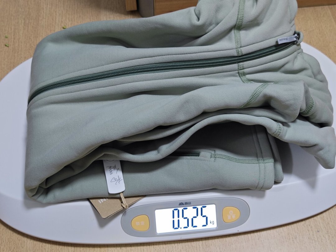 都叫“魔术大师”,亚洲版Power Up和欧版Power Houdi其实是两件衣服:秋冬前先把区别搞清楚