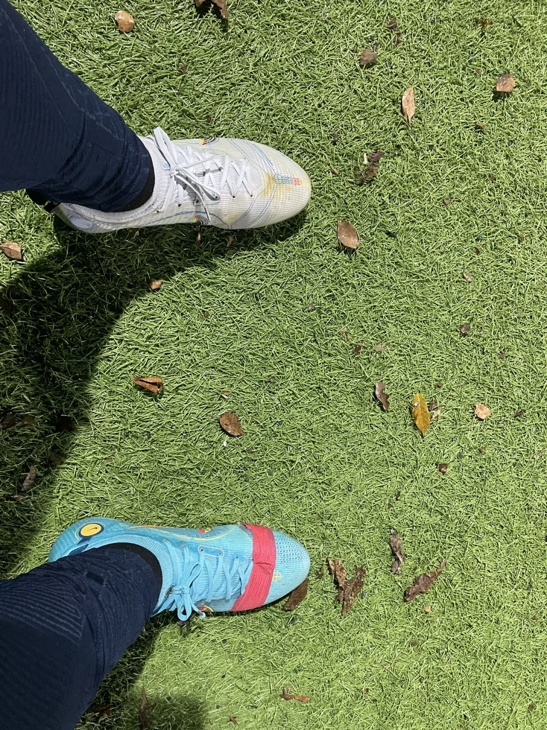 69元把FG磨短去踢人草,是保膝盖还是白折腾?翻完几十条晒单和吵架帖,答案分四种人